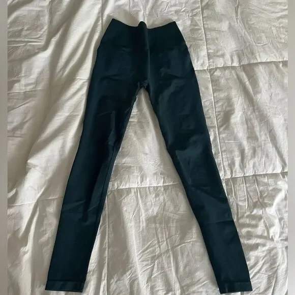 Amplify Legging - Midnight Quantity: 1 XS - Picture 7 of 12